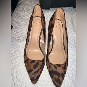 Leopard print heels pumps shoes